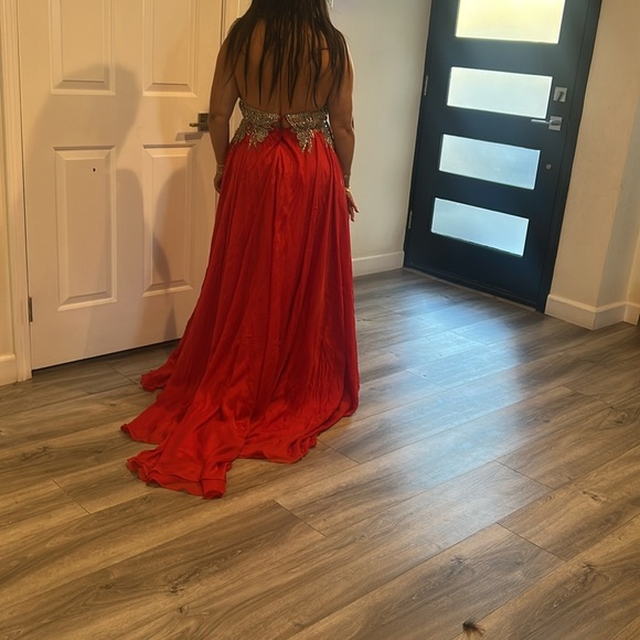 Mac Duggal Red and Gold bejewled Embellished Halter Dress gown Pageant Gown - Picture 11 of 13